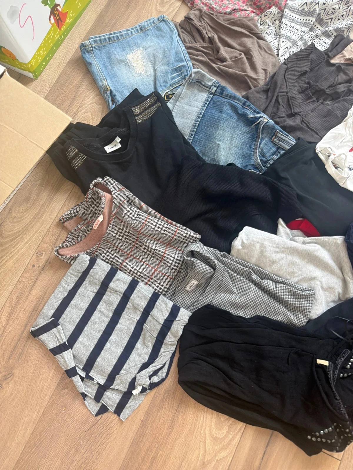 Lot 30 roupas – photo 2